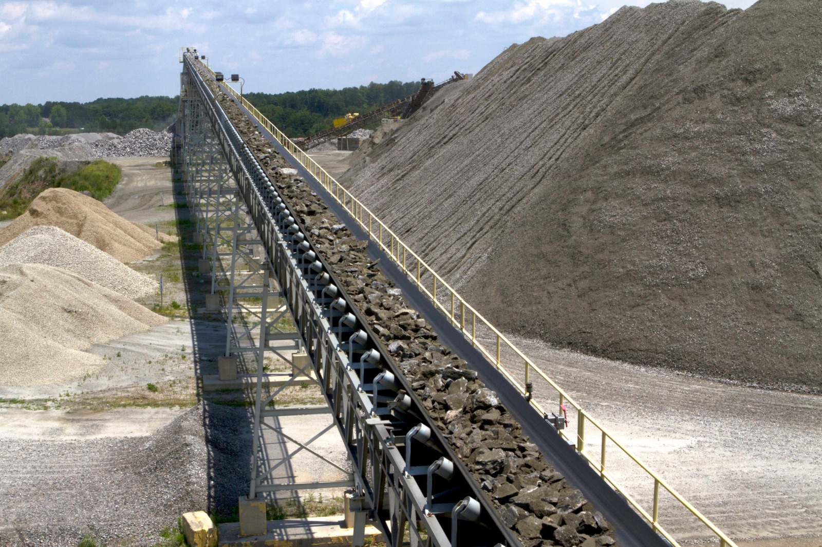BELT CONVEYORS